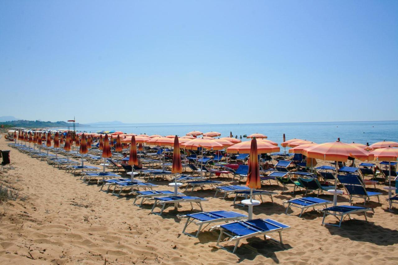 Hotel Zeta Club Selinunte Marinella di Selinunte Zewnętrze zdjęcie